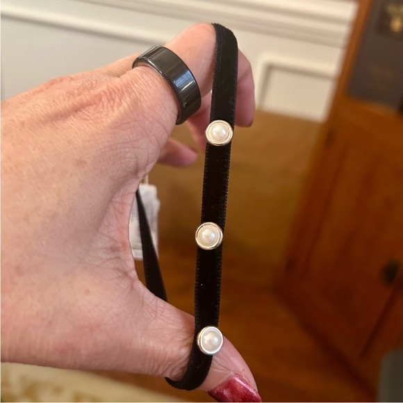 Ralph Lauren Black Velvet Choker with Pearl Accents - Picture 6 of 6